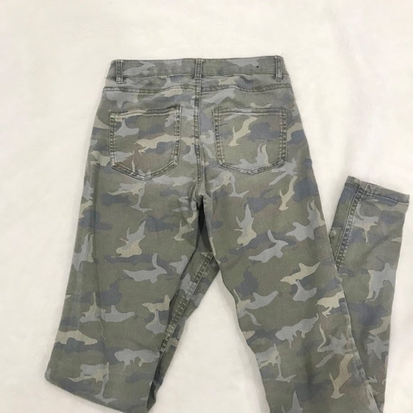 Camo  Print H&M Skinny Jeans - Picture 2 of 3